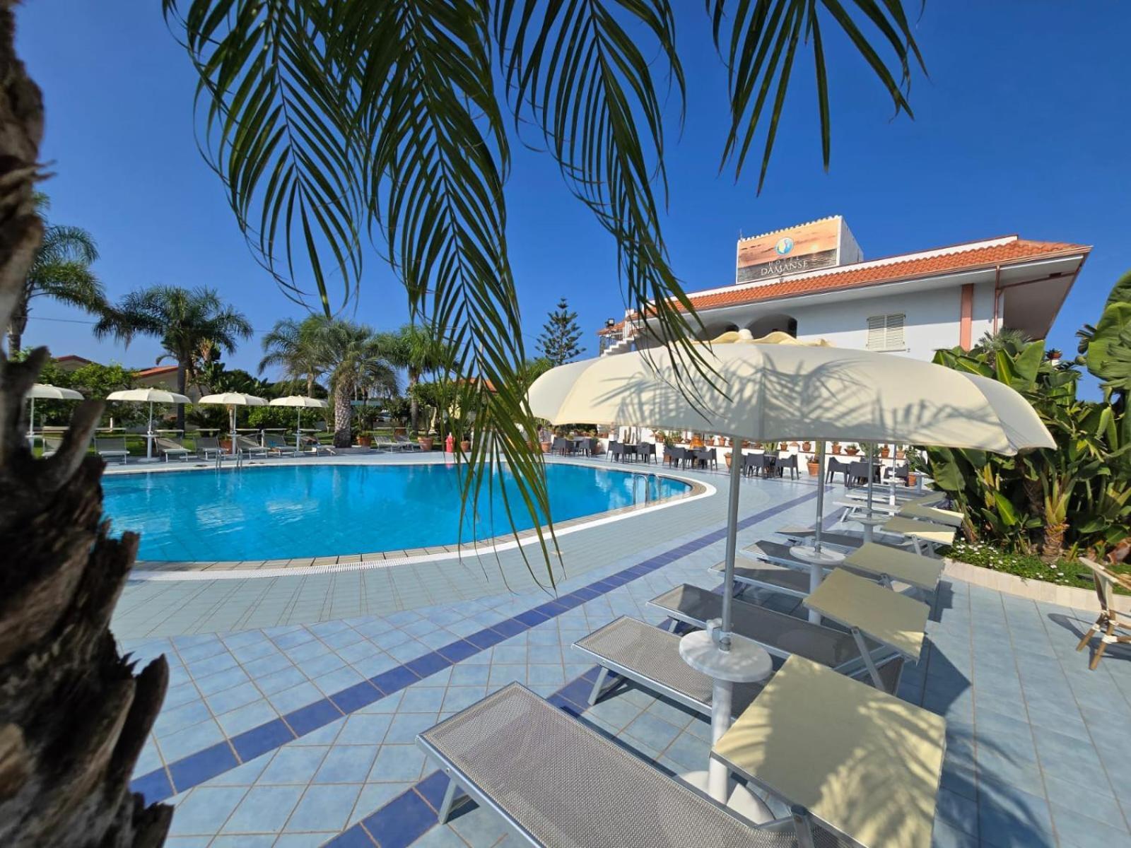 Hotel Damanse Santa Domenica  Exterior photo